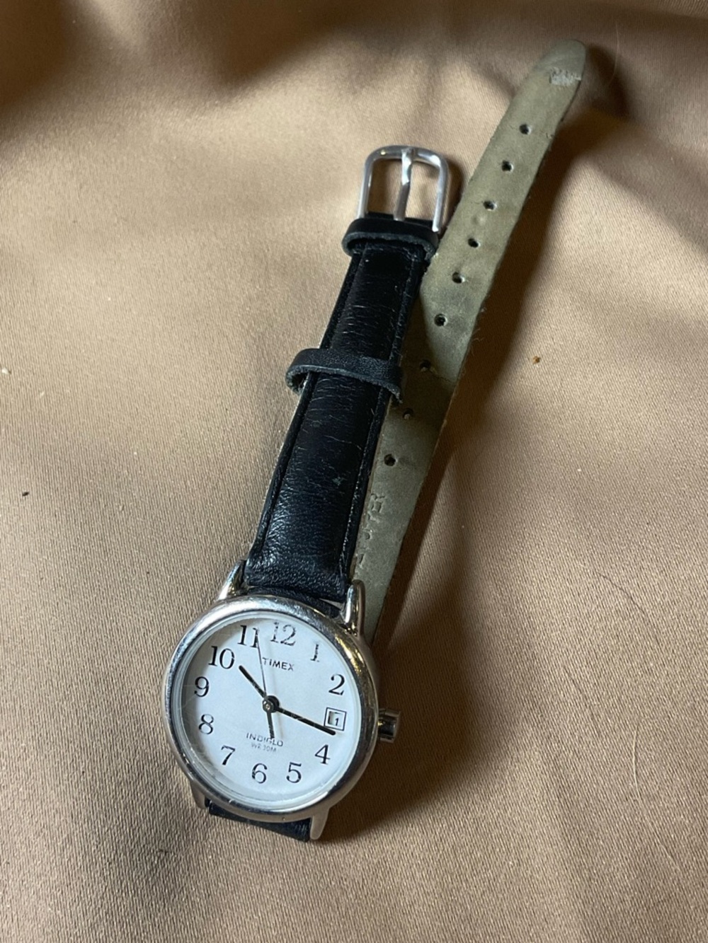 Timex Women’s Small Silver Tone Watch Quartz Classic Minimalist Stretch Band
